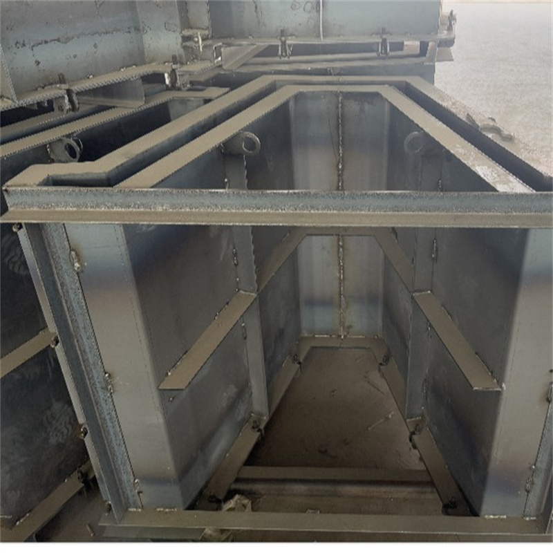 綿竹流水槽模具隧道排水系統(tǒng)模具廠家擁有先進的設備