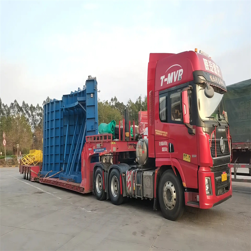 武定風(fēng)電基礎(chǔ)模具緩沖風(fēng)電鋼模板品質(zhì)好才是硬道理