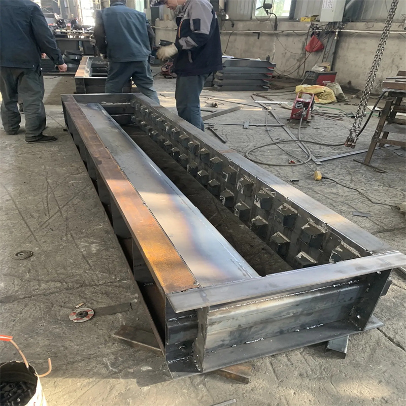 通州樂高塊擋土墻模具擋墻鋼模板專業(yè)信賴廠家