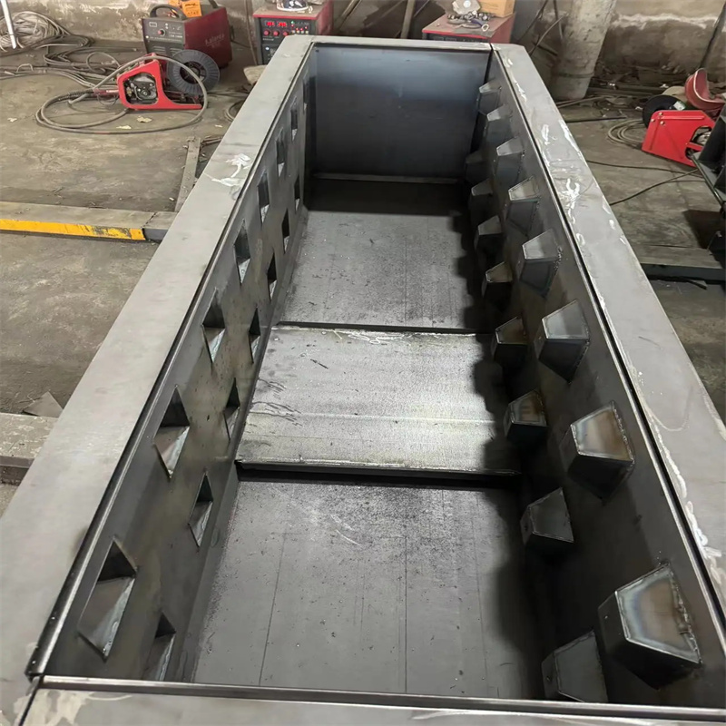 樂高塊擋土墻模具集水槽模具現(xiàn)貨齊全售后無憂