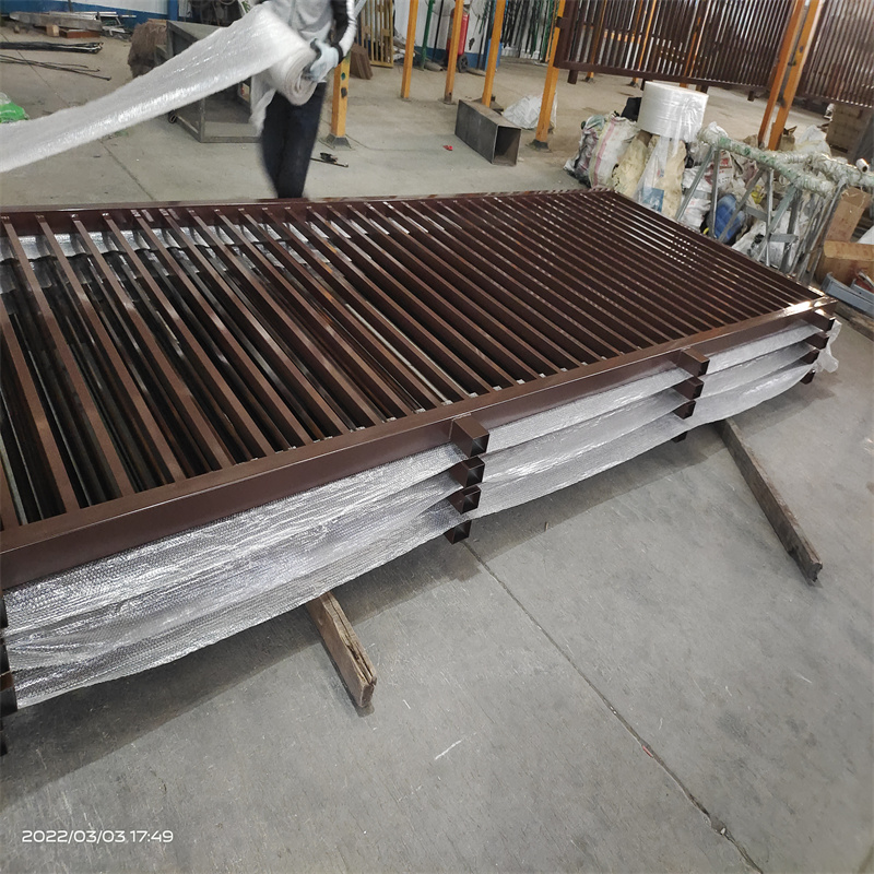 鋅鋼護(hù)欄,防爬護(hù)欄應(yīng)用廣泛