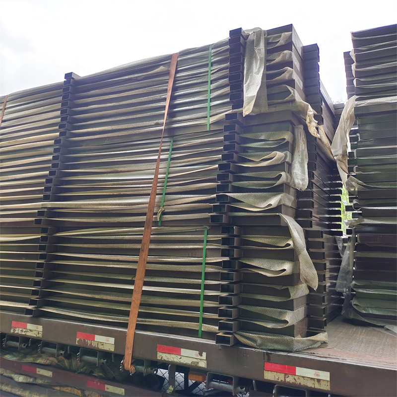 巫山鋅鋼護(hù)欄小區(qū)護(hù)欄精益求精