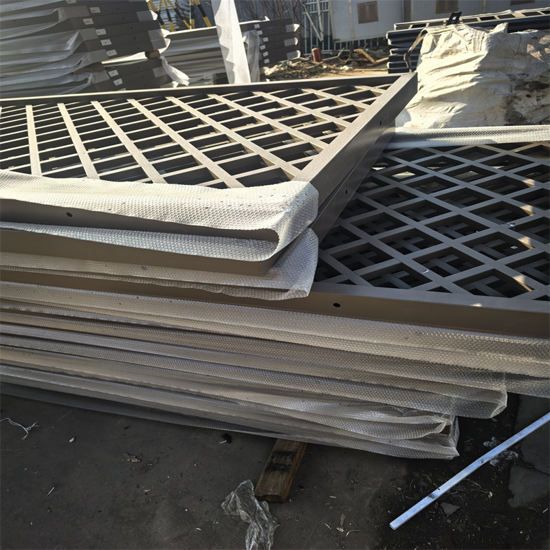 鋅鋼護(hù)欄小區(qū)加厚護(hù)欄來(lái)電咨詢(xún)