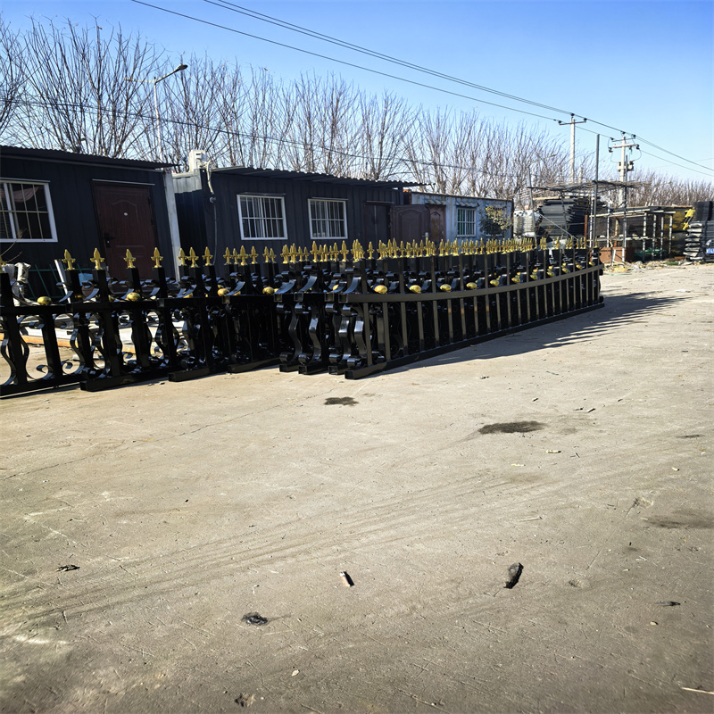 屏山鋅鋼護(hù)欄-鐵藝護(hù)欄加工適用場景