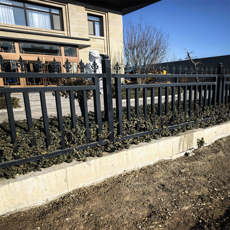 環(huán)縣鋅鋼護欄_鋅鋼護欄廠家多年廠家可靠