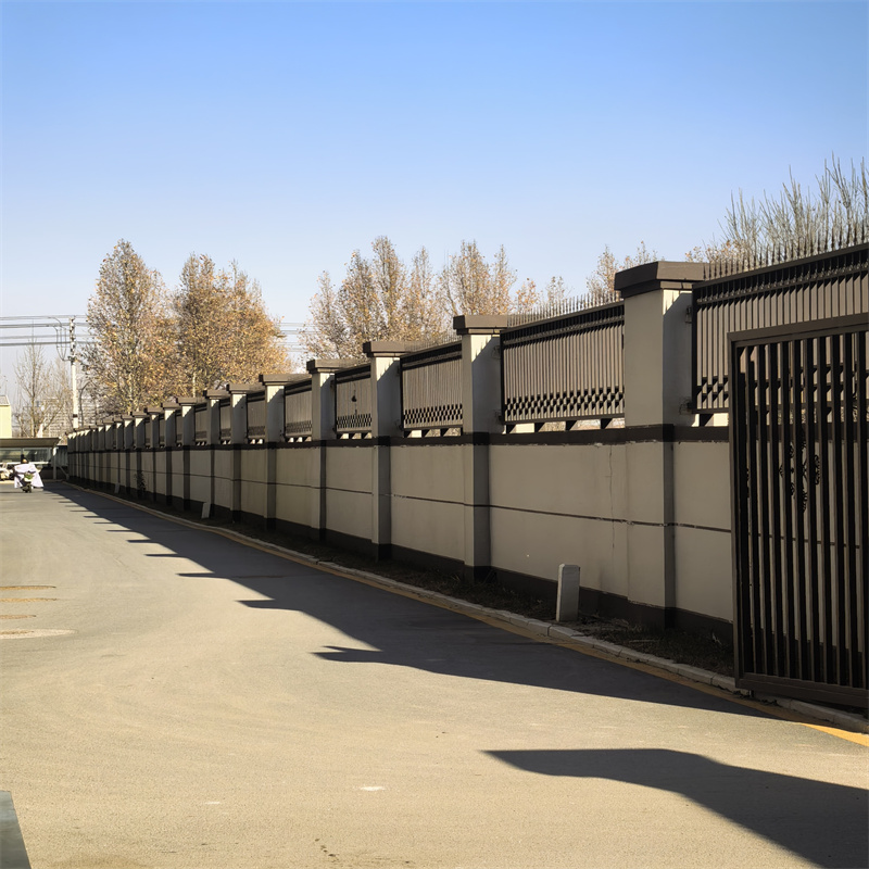 涇陽鋅鋼護欄鐵藝護欄現(xiàn)貨充足量大優(yōu)惠