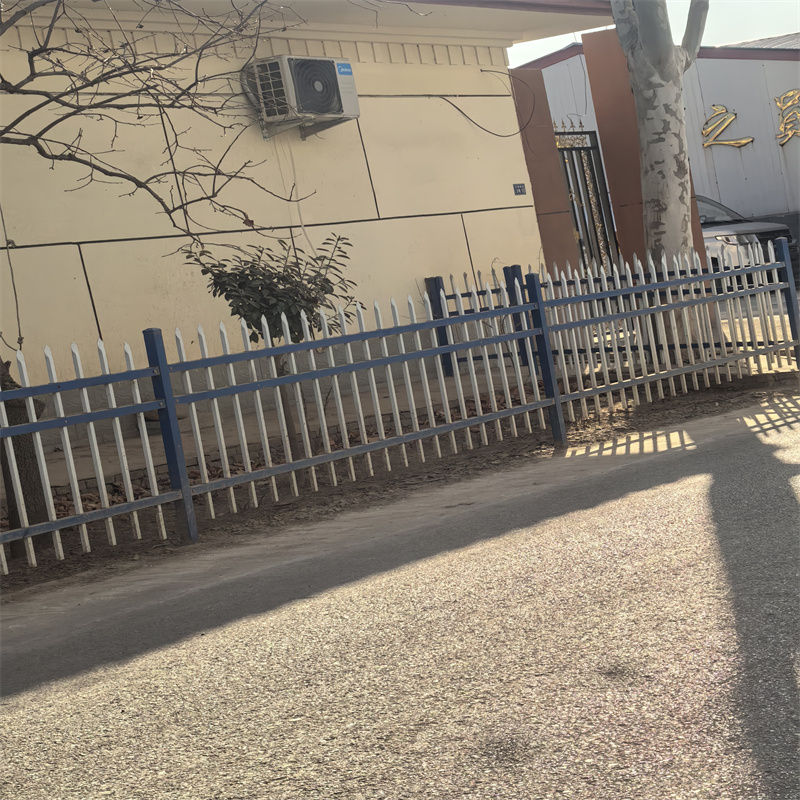 鋅鋼護(hù)欄鋅鋼鐵藝護(hù)欄懂您所需