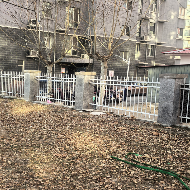 鋅鋼護(hù)欄鋅鋼圍欄價(jià)格歡迎來電詢價(jià)