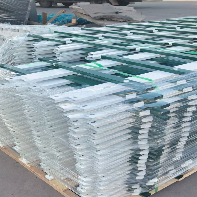 鋅鋼草坪護(hù)欄u型鋅鋼護(hù)欄保障產(chǎn)品質(zhì)量