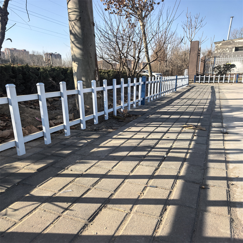 崇左鋅鋼草坪護(hù)欄u型鋅鋼護(hù)欄一站式采購(gòu)