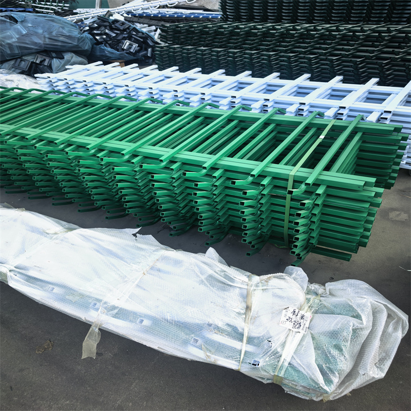 灌南鋅鋼草坪護欄_U型防護欄國標檢測放心購買