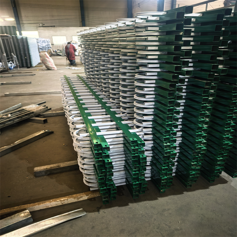 長清鋅鋼草坪護欄花池圍欄廠家直銷供貨穩(wěn)定