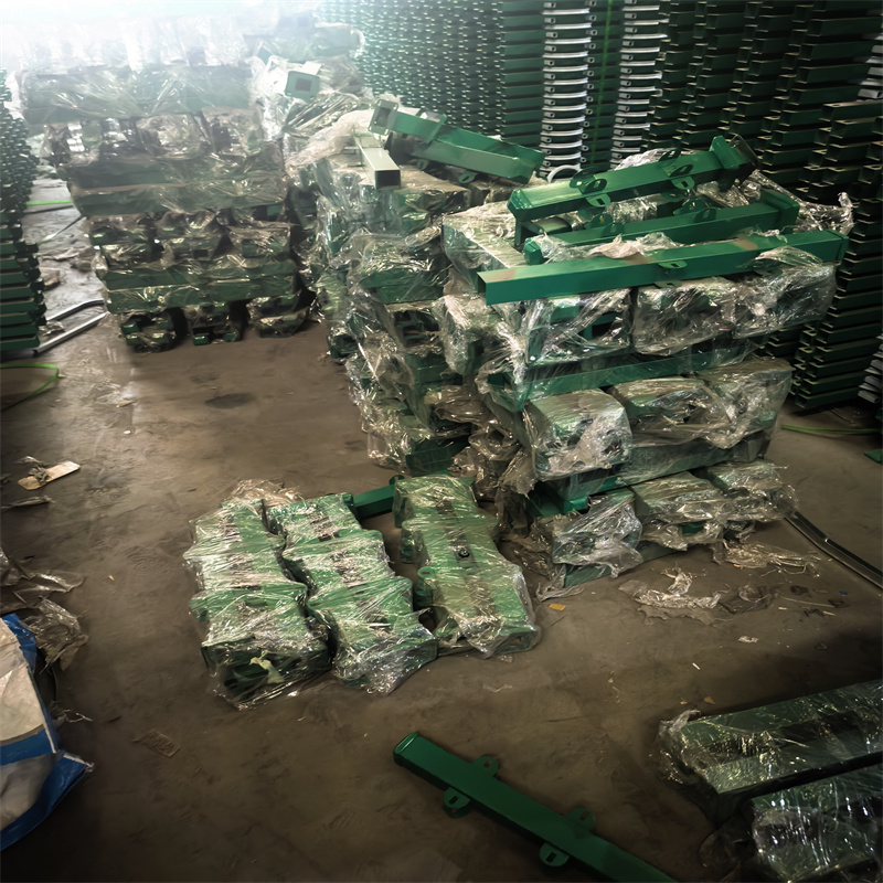 寧晉鋅鋼草坪護欄n型草坪護欄質(zhì)檢合格出廠