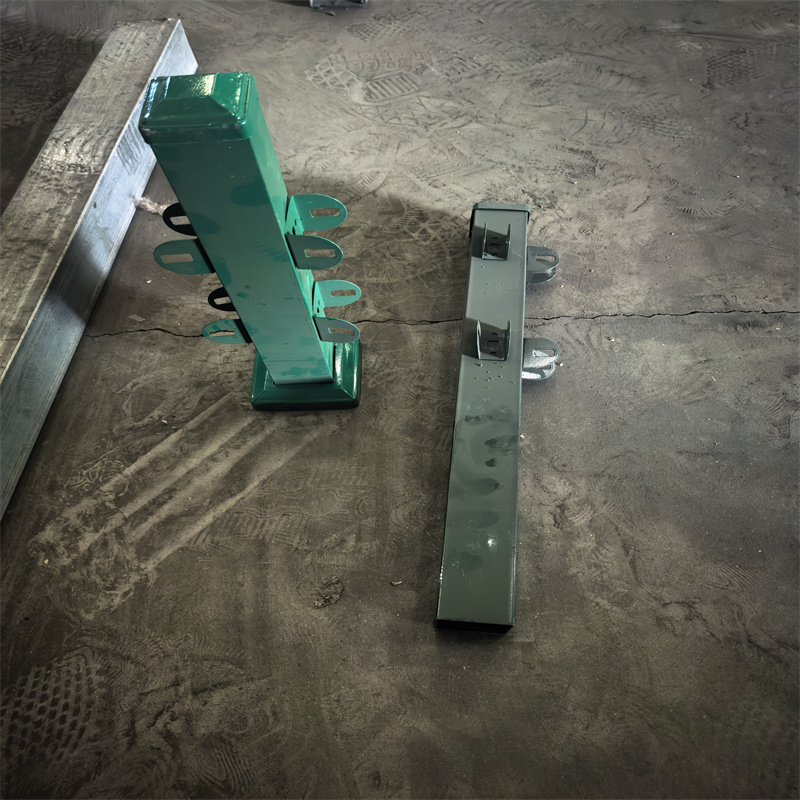 匯川鋅鋼草坪護欄U型防護欄工廠直銷