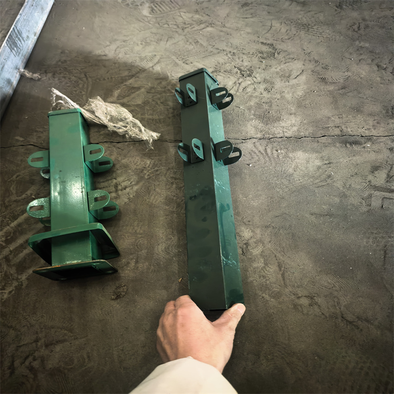 臨澤鋅鋼草坪護欄菜園圍欄對質(zhì)量負責