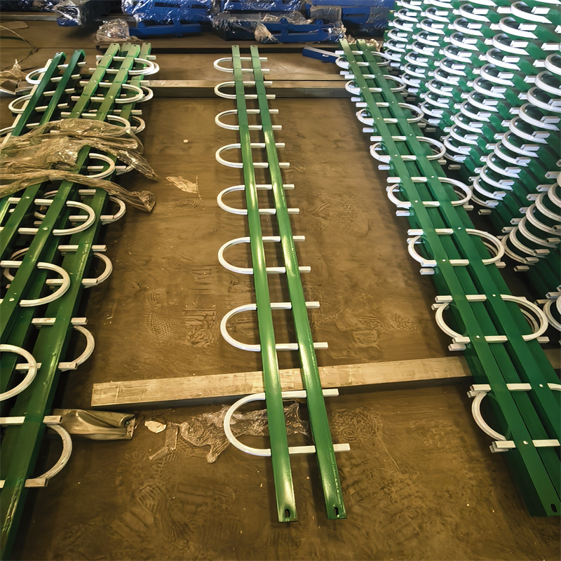 鋅鋼草坪護欄藍白色草坪護欄質量檢測