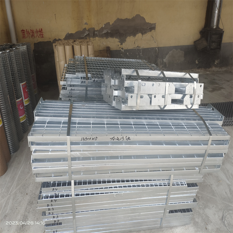 東寶鋼格柵-不銹鋼蓋板主推產(chǎn)品