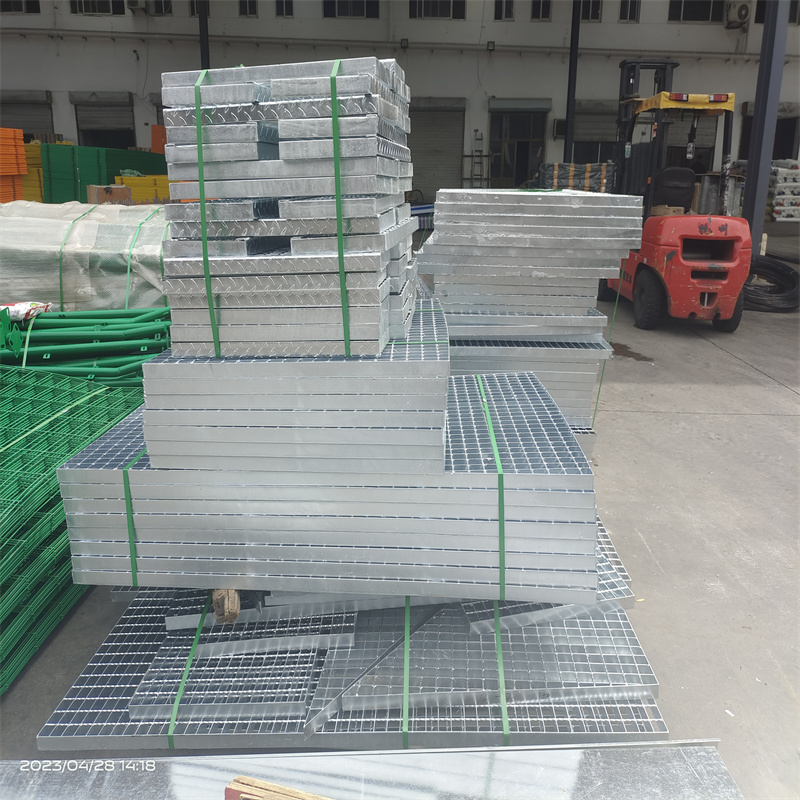 內(nèi)黃鋼格柵出風(fēng)口蓋板量大更優(yōu)惠