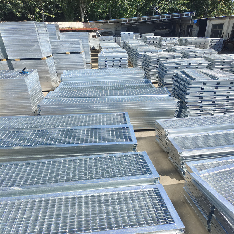 普蘭鋼格柵-鋼格板專注生產(chǎn)制造多年