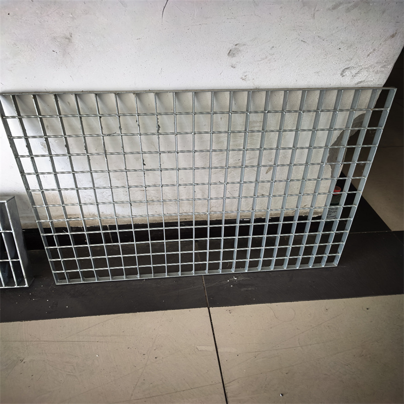 大梅沙鋼格柵平臺(tái)鋼格柵細(xì)節(jié)之處更加用心