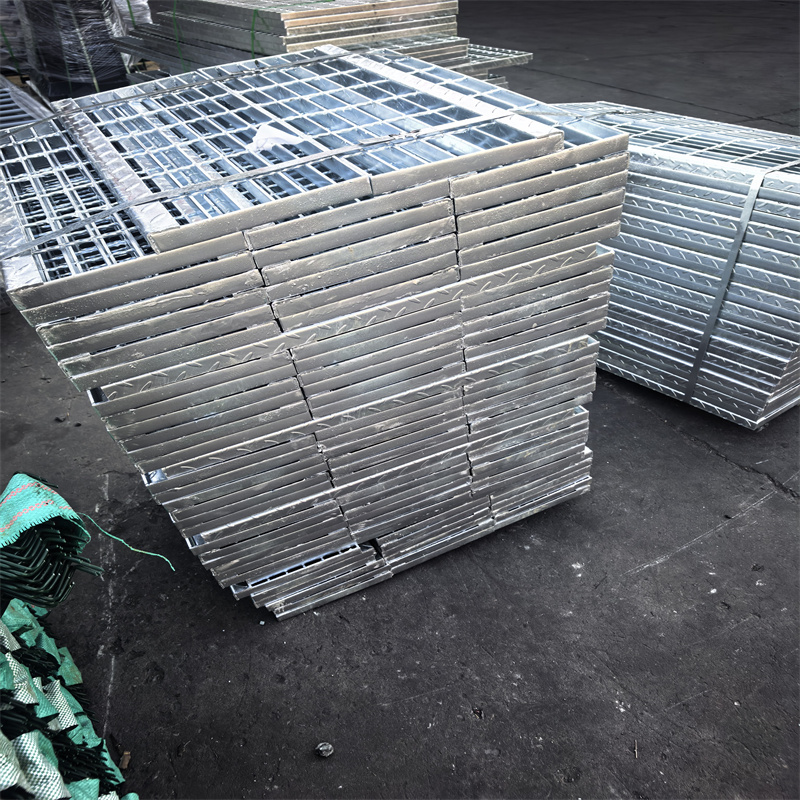 諸暨鋼格柵-不銹鋼鋼格柵好產(chǎn)品不怕比