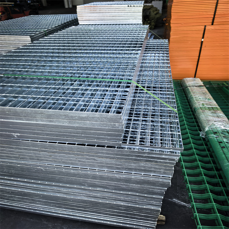 邊壩鋼格柵,齒形鋼格柵貨源足質量好