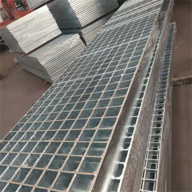 鋼格柵地空調(diào)蓋板專業(yè)完善售后