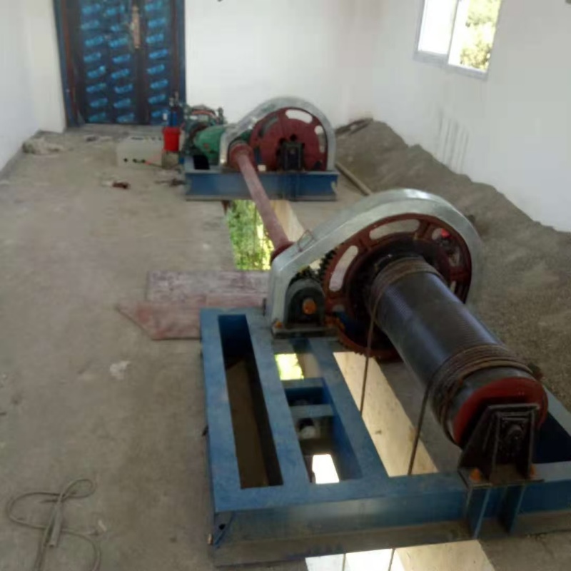 江山卷揚(yáng)啟閉機(jī)|插板閘門平面鋼閘門可定制