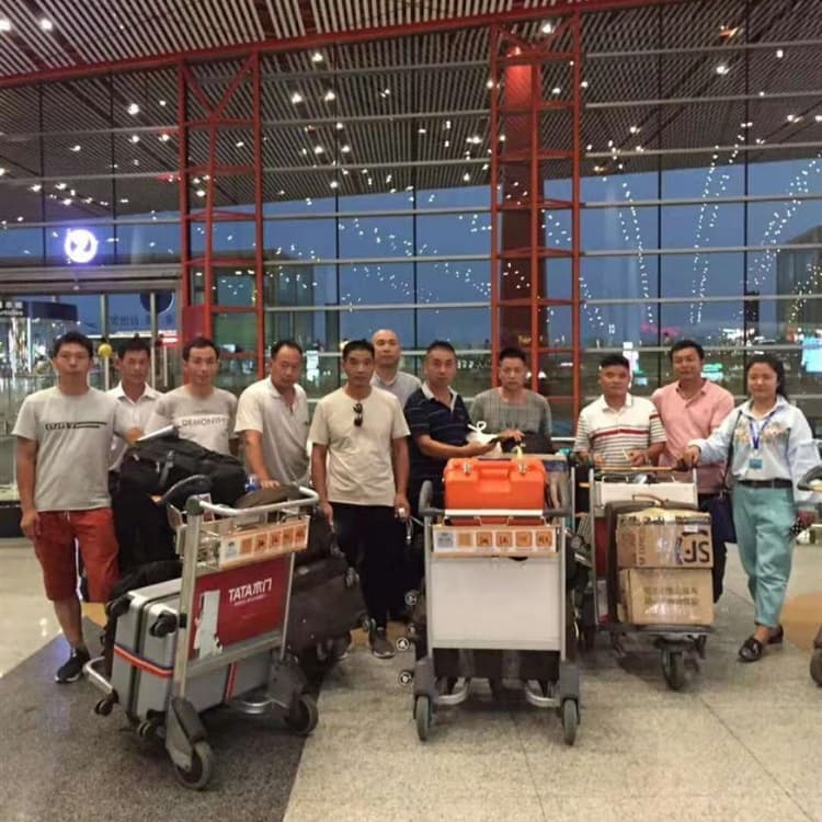 秦皇島普工鏟車司機(jī)招工人到即錄承潤