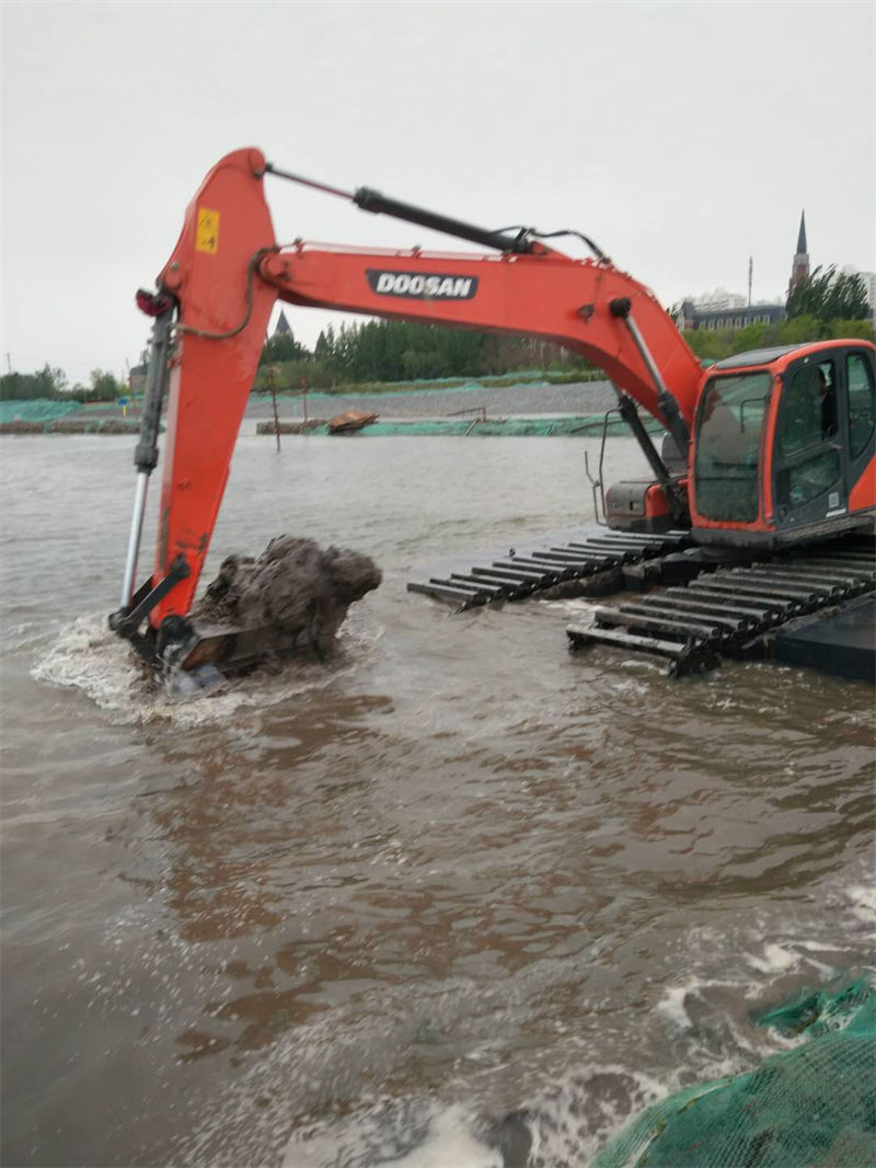 衡山水陸挖掘機(jī)出租水陸挖掘機(jī)出租經(jīng)銷商