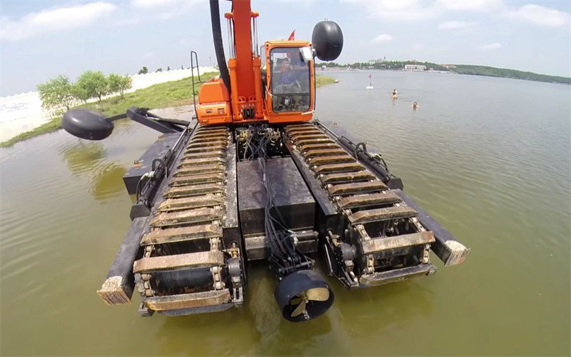 化州水陸挖掘機(jī)出租,清淤挖掘機(jī)租賃品質(zhì)優(yōu)