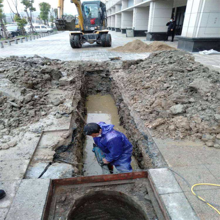 化糞池清理,檢查井清理品質(zhì)保證