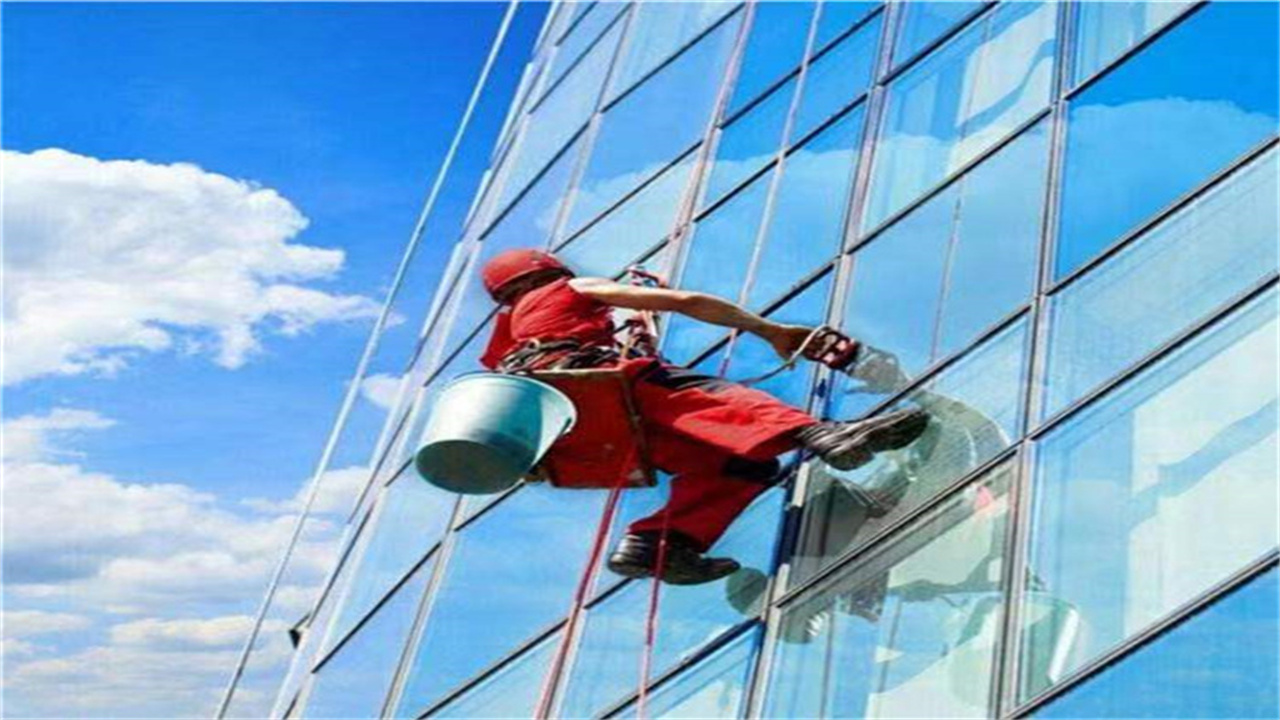 印臺蜘蛛人高空作業(yè)清洗外墻技術(shù)比較好