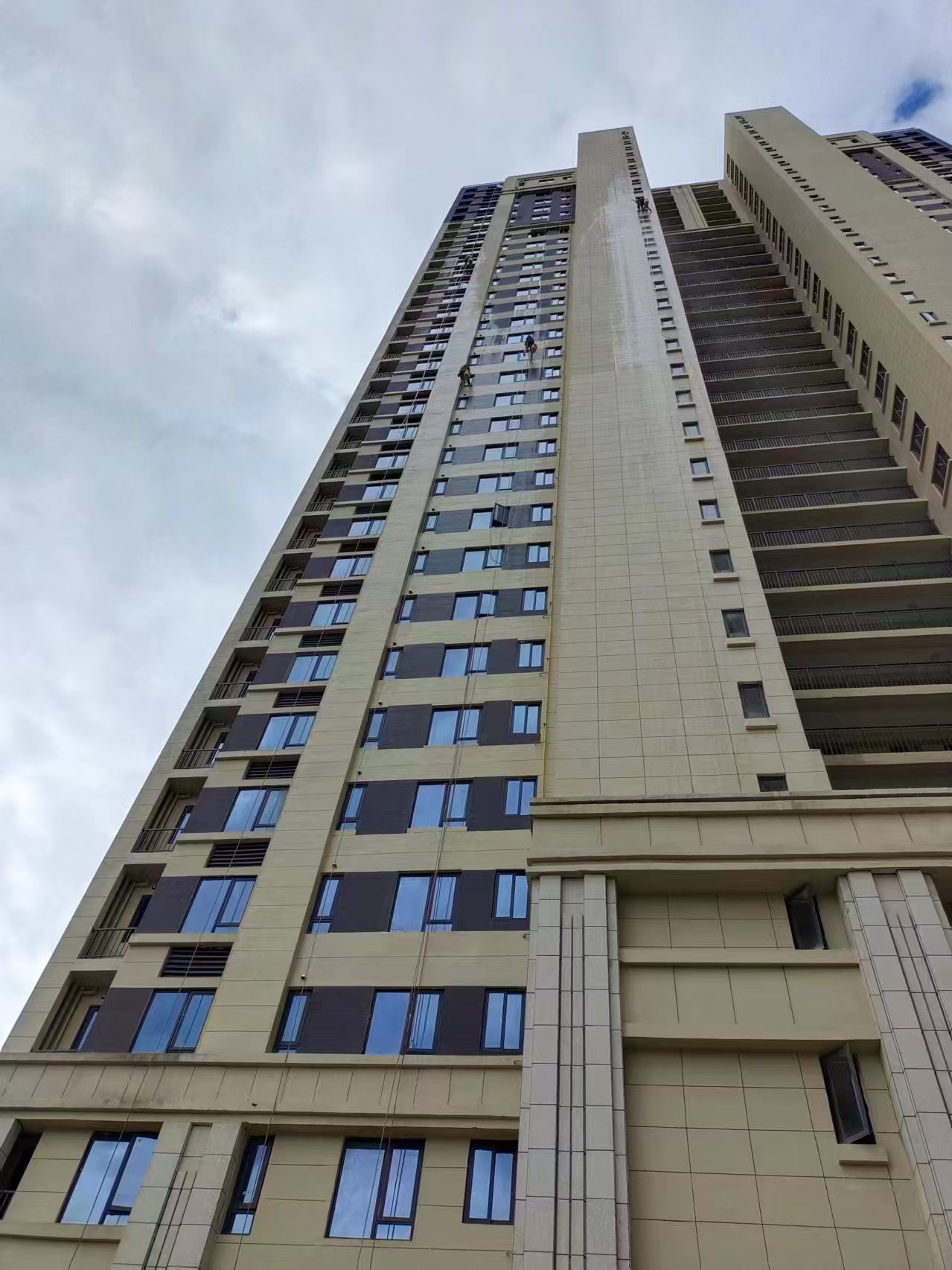 黔江蜘蛛人高空作業(yè)外墻保潔放心