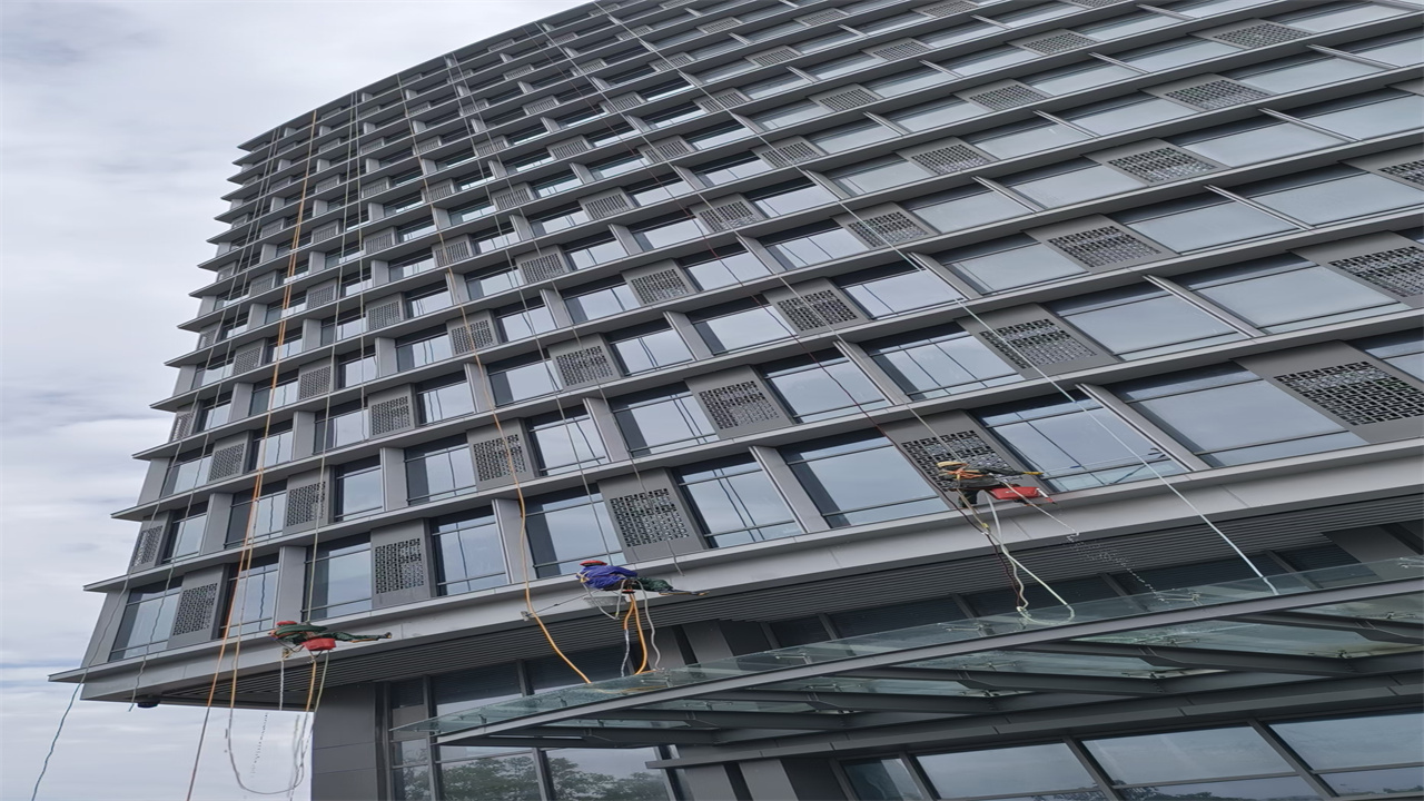 蜘蛛人高空作業(yè)高空吊繩施工全市24小時(shí)服務(wù)