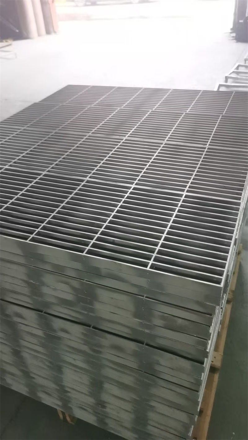 企石鎮(zhèn)井蓋,不銹鋼鋼格柵庫存齊全廠家直供