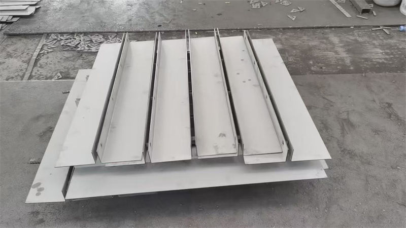 八公山井蓋不銹鋼下沉式井蓋源頭廠家量大價(jià)優(yōu)