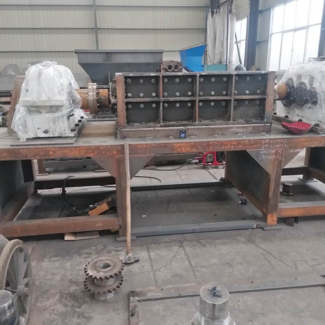 撕碎機(jī)單軸撕碎機(jī)技術(shù)先進(jìn)
