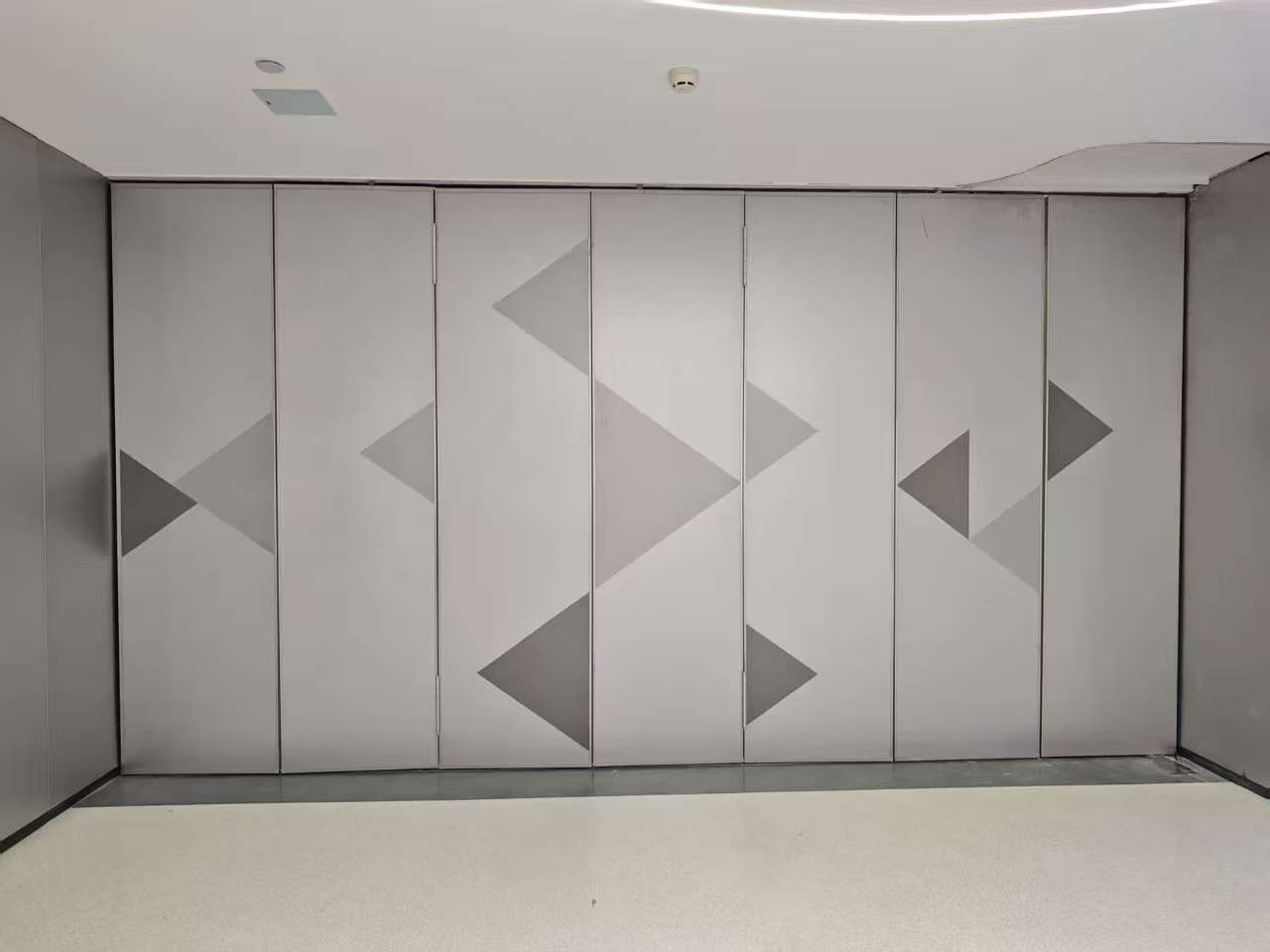 岐山電動(dòng)隔斷酒店電動(dòng)隔斷優(yōu)選廠(chǎng)家