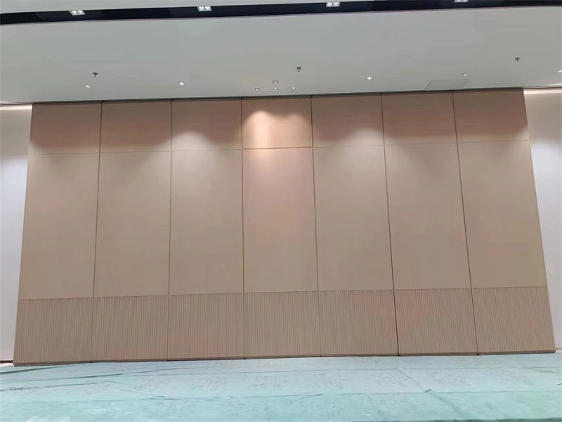 左權(quán)電動(dòng)隔斷_會(huì)展中心電動(dòng)隔斷當(dāng)日價(jià)格