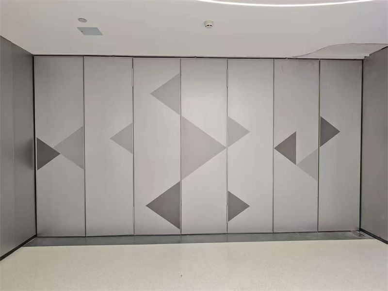 萬江區(qū)電動(dòng)隔斷電動(dòng)屏風(fēng)多種優(yōu)勢放心選擇