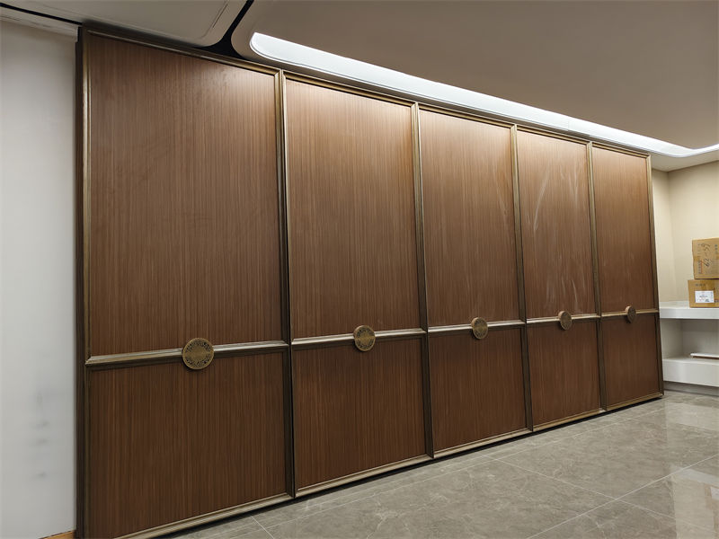 任縣電動(dòng)隔斷全自動(dòng)隔斷超產(chǎn)品在細(xì)節(jié)