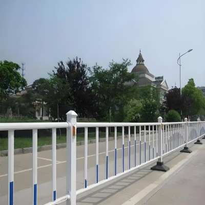 上海馬路護(hù)欄規(guī)格齊全