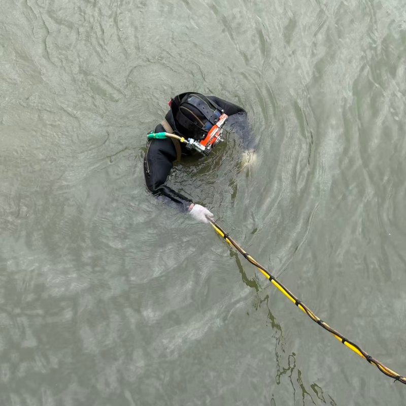 重慶水下打撈隊(duì)工藝成熟