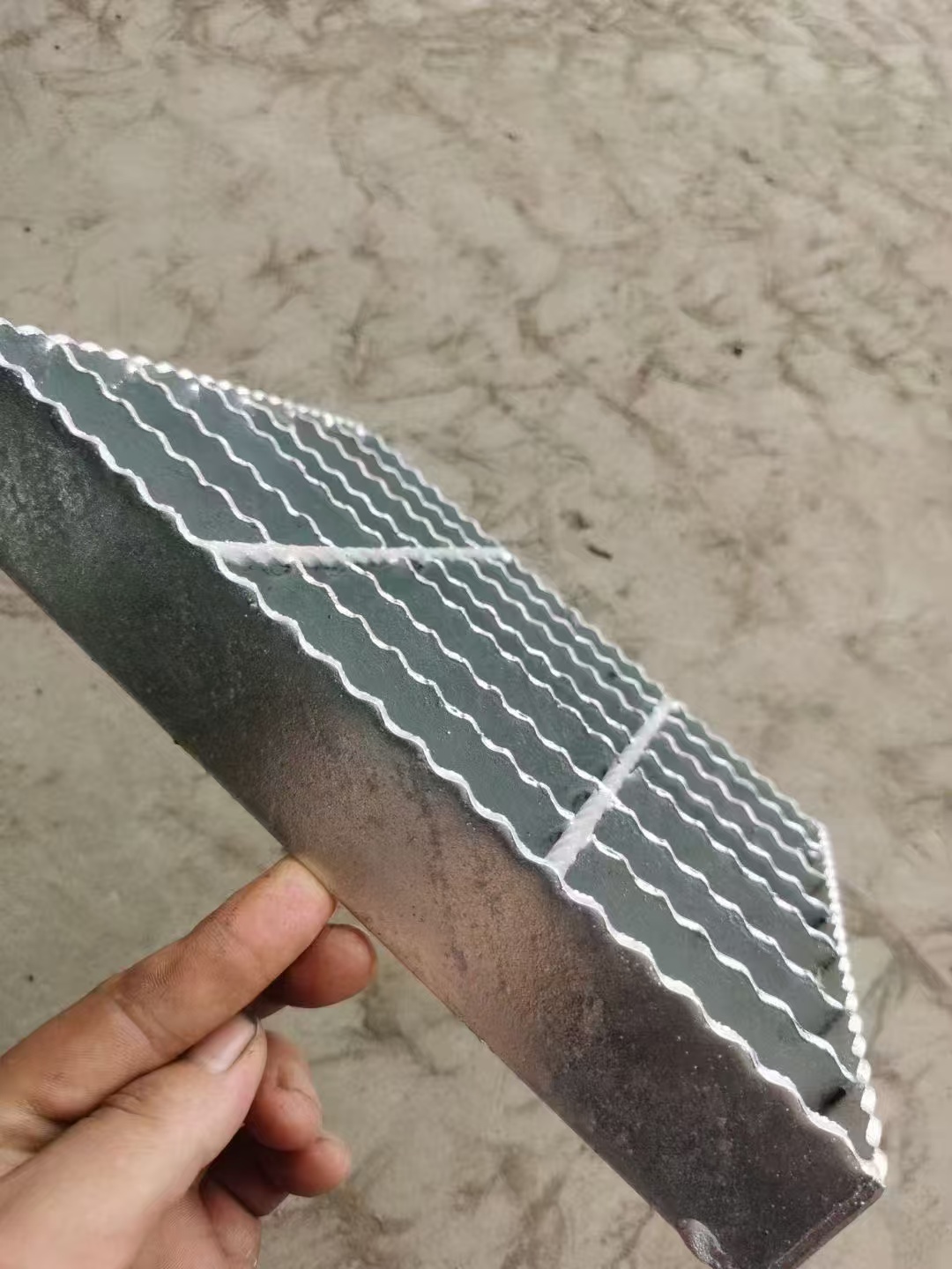 蘭州井蓋,1000*1000鑄鐵井蓋實(shí)力優(yōu)品