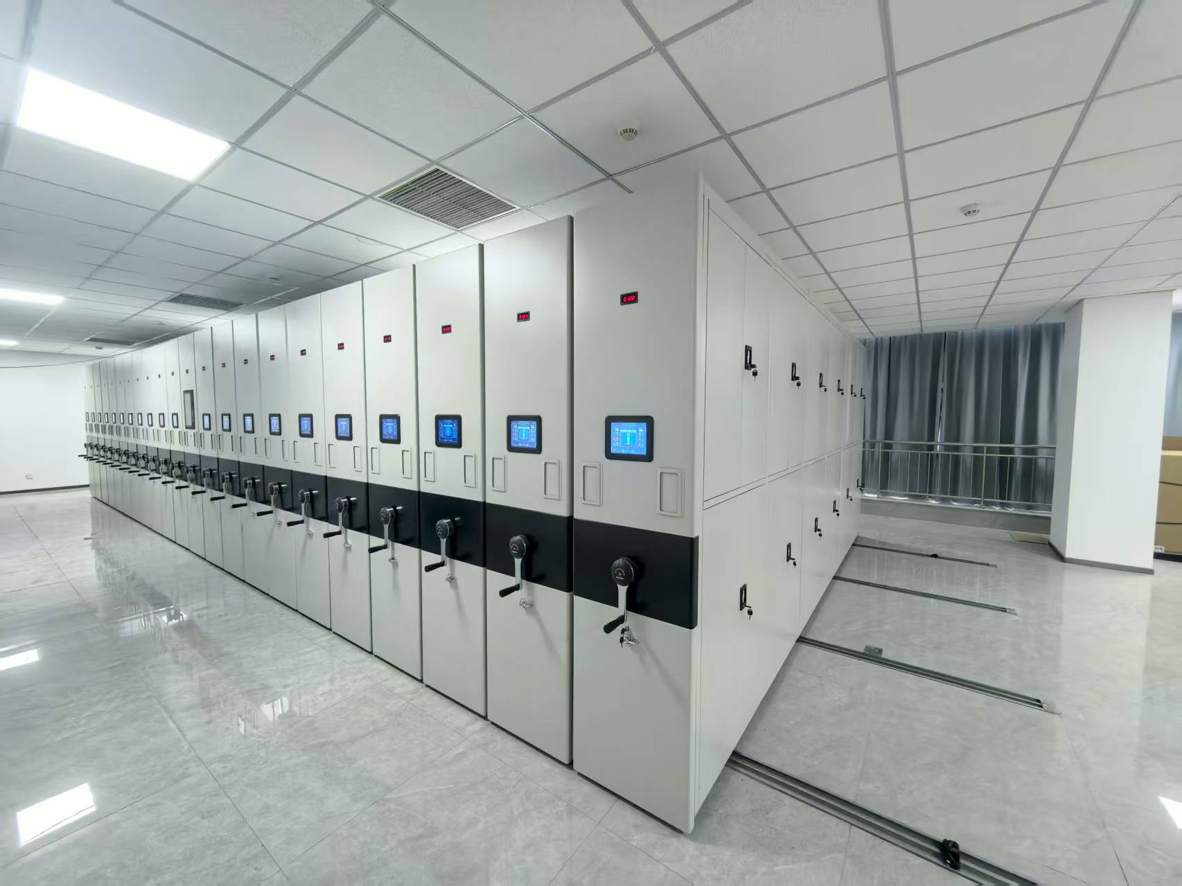 德惠密集架 密集柜手搖密集柜現(xiàn)貨直供