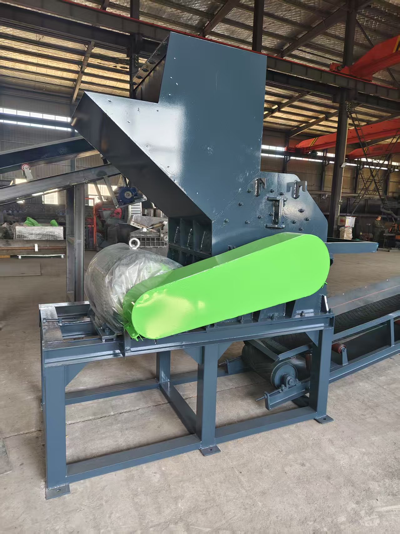 普格破碎機(jī)強(qiáng)力粉碎機(jī)對質(zhì)量負(fù)責(zé)